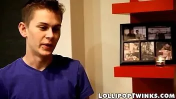 play Twink seth serenity deepthroats rock hard cock