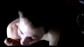 Putar Pejantan homoseksual menjilat kekasihnya yang seksi