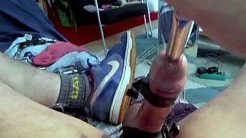 Riproduci Combi hot 5 una compilation di 5 video cbt che si masturbano