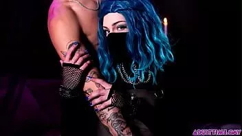 Reproduzir Femboy Edward Terrant adora ter sua bunda esticada muito além do limite! ele mal pode esperar que o anjo Elias descarregue seu esperma, deixando-o escorrer pelo seu cu!