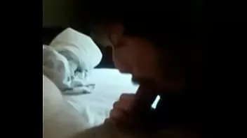 play Masturbando meu amigo e chupando ele na minha cama