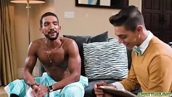 play Mira esta intensa y caliente sesión de sexo a pelo con luka phoenix y benvi mientras se conocen y se vuelven sexualmente activos