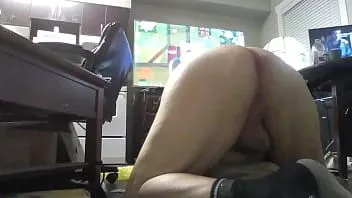play 輪姦で使用するために雇われた弱虫は私を助けてくれるパパが必要です