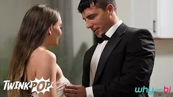 play Reese na wycieczce wraca do domu i kończy się rozkoszowaniem się cipką Opal i kutasem Theo Brady'ego - twinkpop