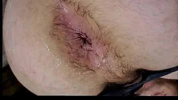 تشغيل طرفة عين الملاعين له حفرة واسعة خطيئة مع دسار وفرتس للآباء